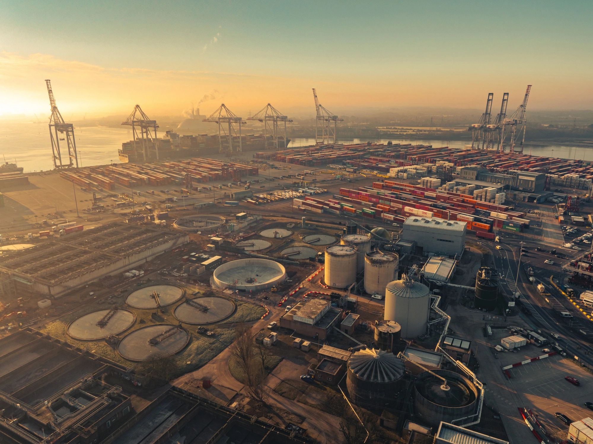 Industrial port and logistics terminal supporting large-scale supply operations